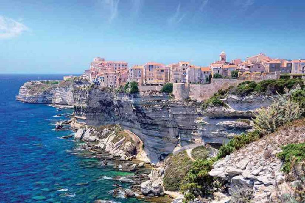 Le Studio Bonifacio  Bagian luar foto